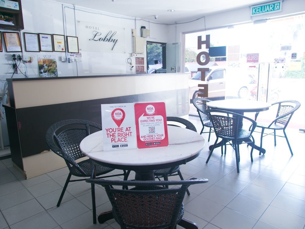 Oyo 988 Malawati Ria Hotel Kuala Selangor Exterior photo