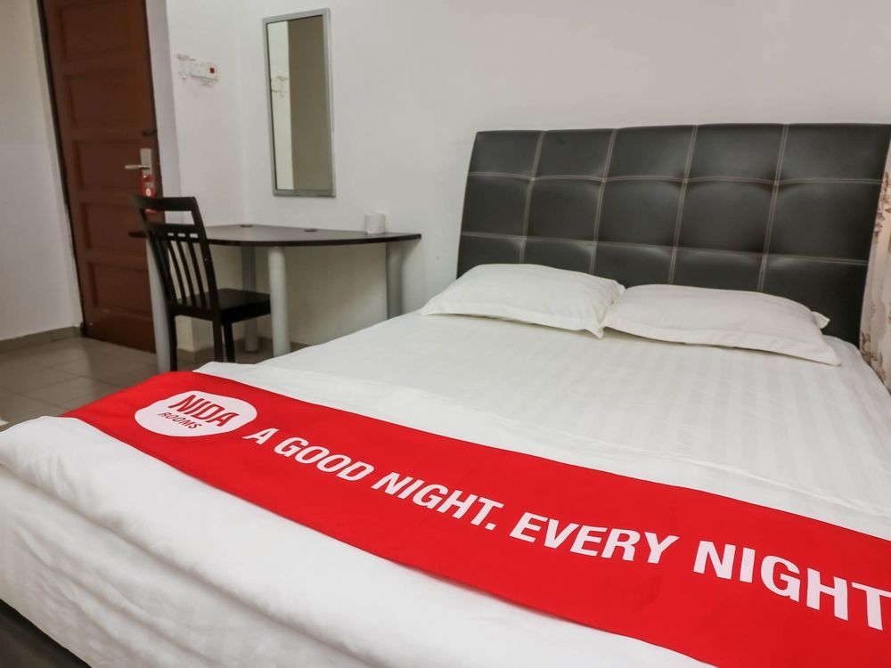 Oyo 988 Malawati Ria Hotel Kuala Selangor Exterior photo